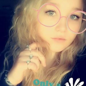 Meet your Posher, Kylee